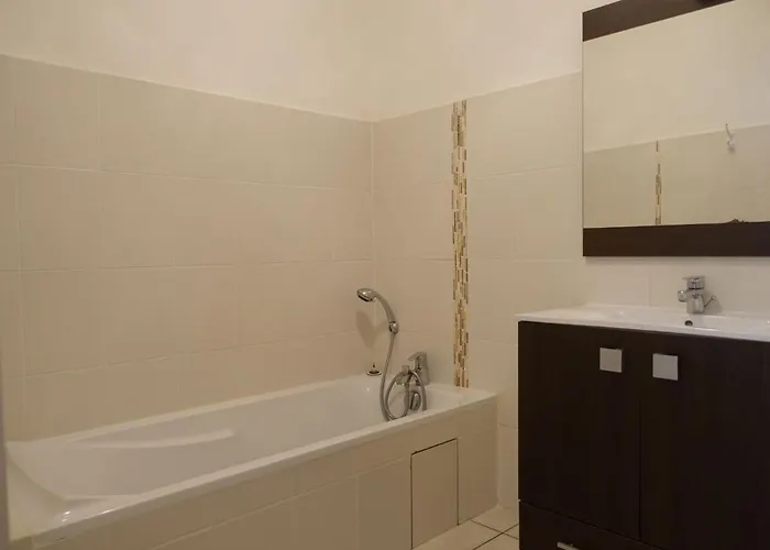 Διαμέρισμα Cabanaccia 35m² By Interhome *